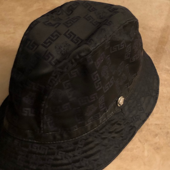 đź–¤VERSACE đź–¤ - Picture 12 of 16